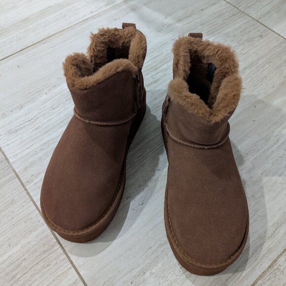 Boots - Picture 6 of 8